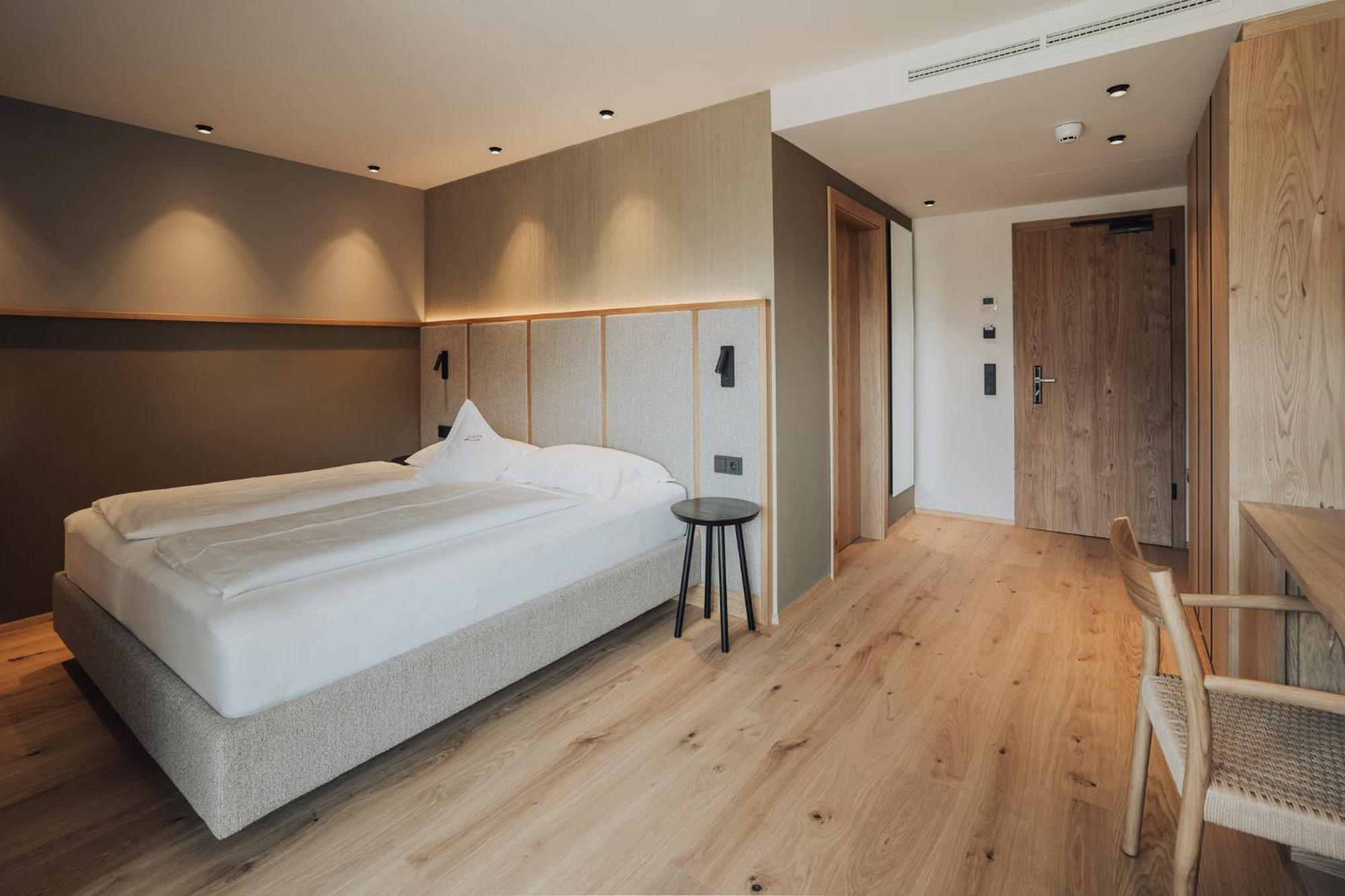Hotel Lisetta Τιρόλο Εξωτερικό φωτογραφία