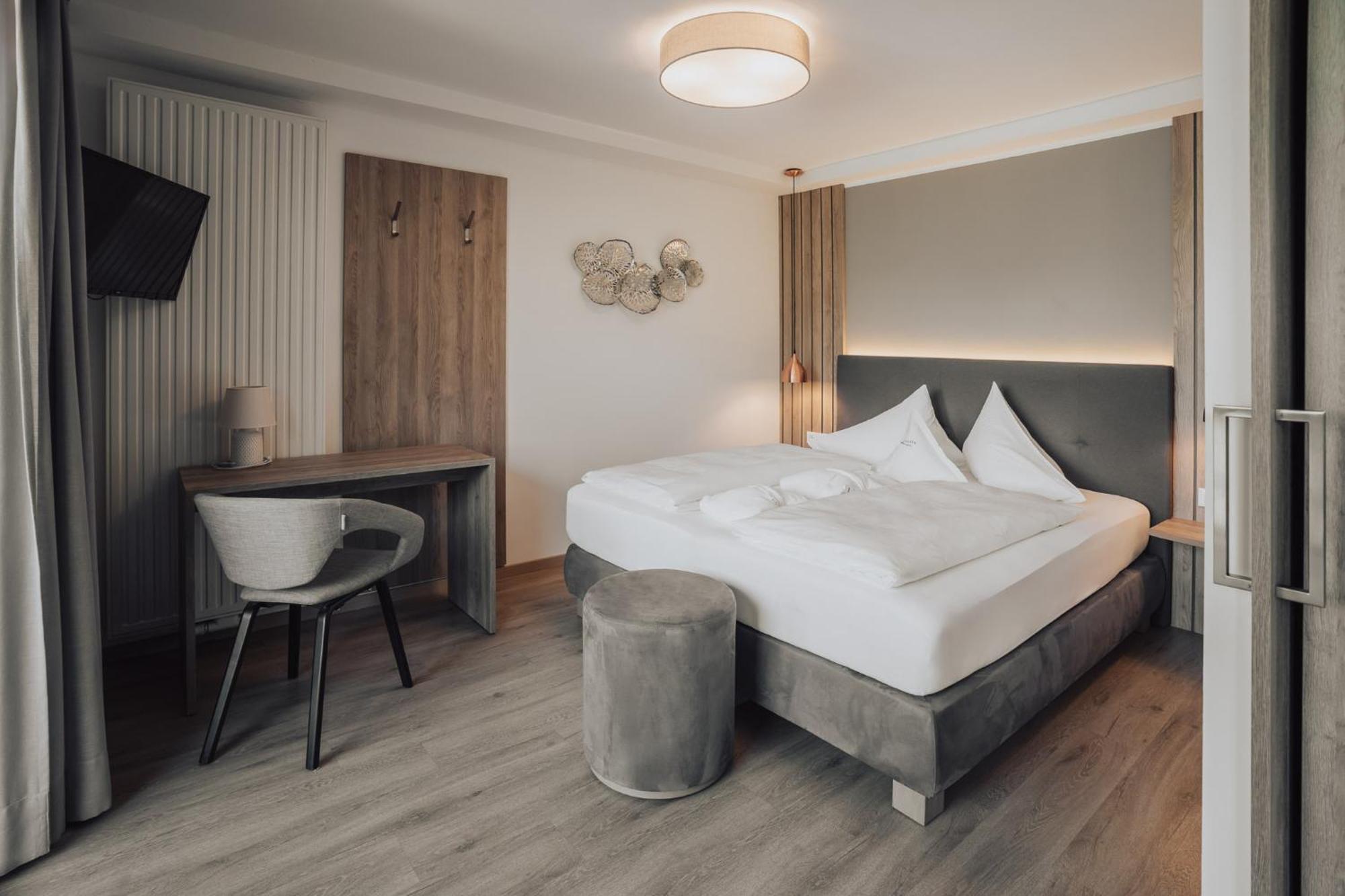 Hotel Lisetta Τιρόλο Εξωτερικό φωτογραφία