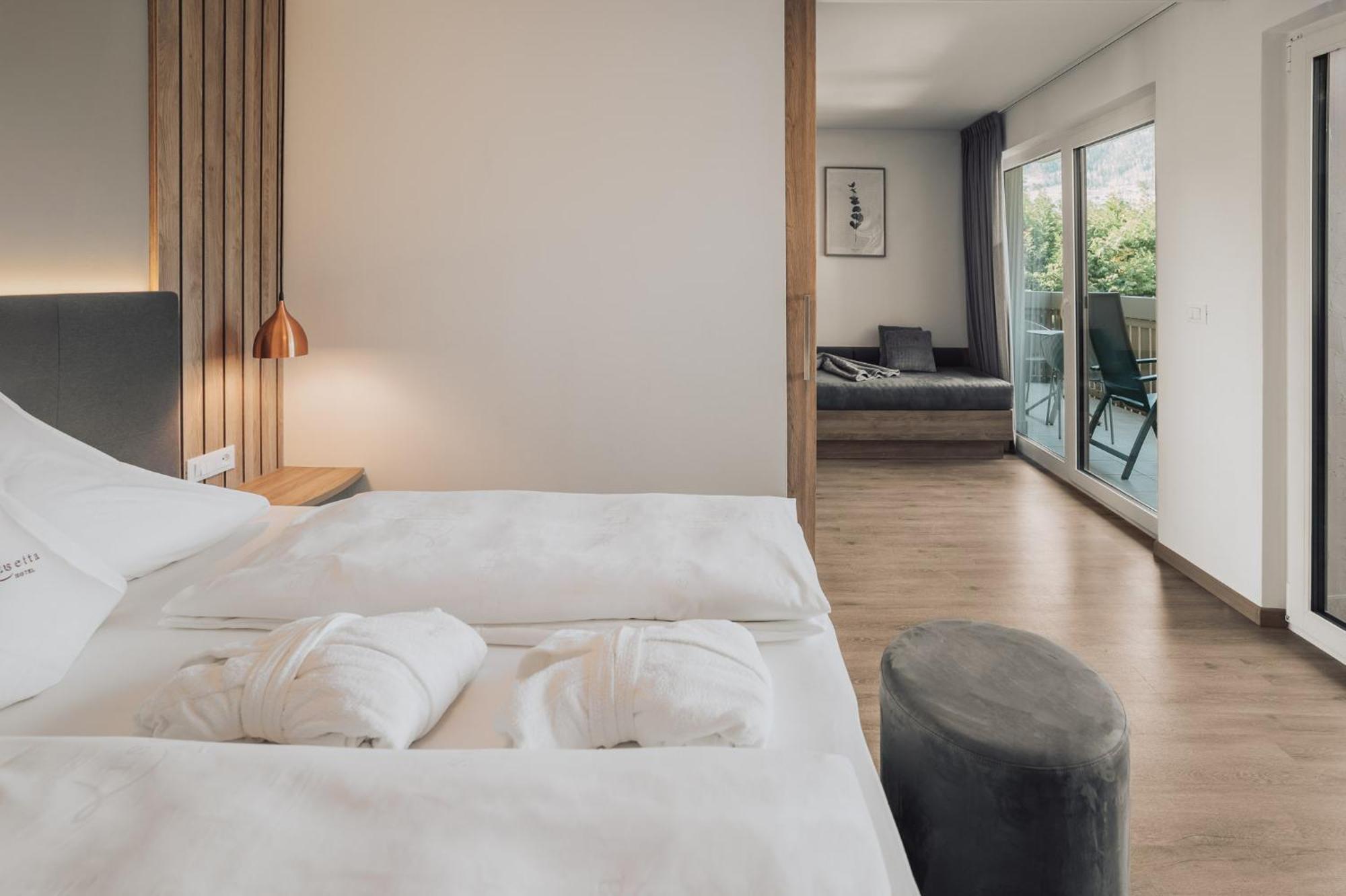 Hotel Lisetta Τιρόλο Εξωτερικό φωτογραφία