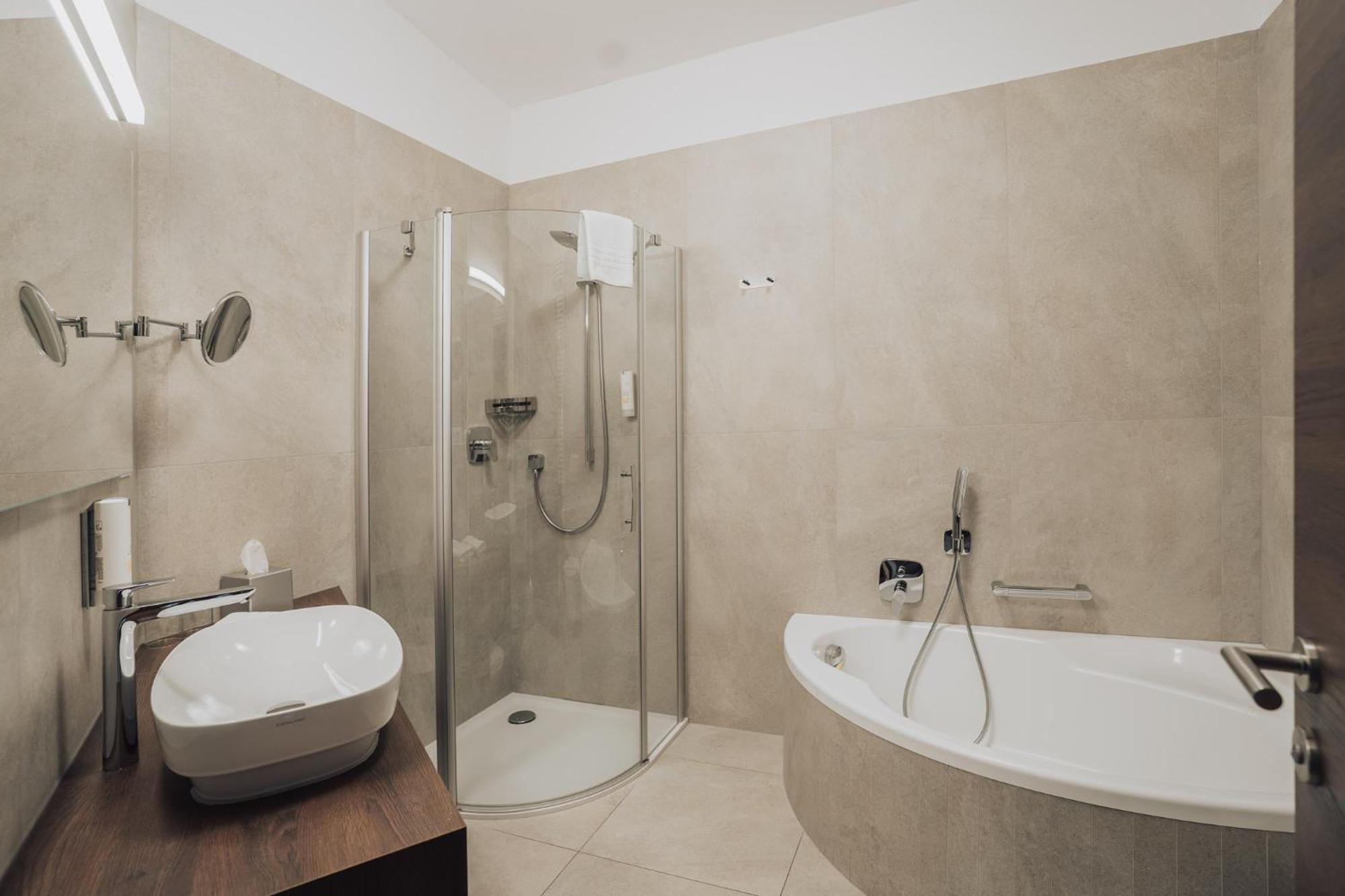 Hotel Lisetta Τιρόλο Εξωτερικό φωτογραφία